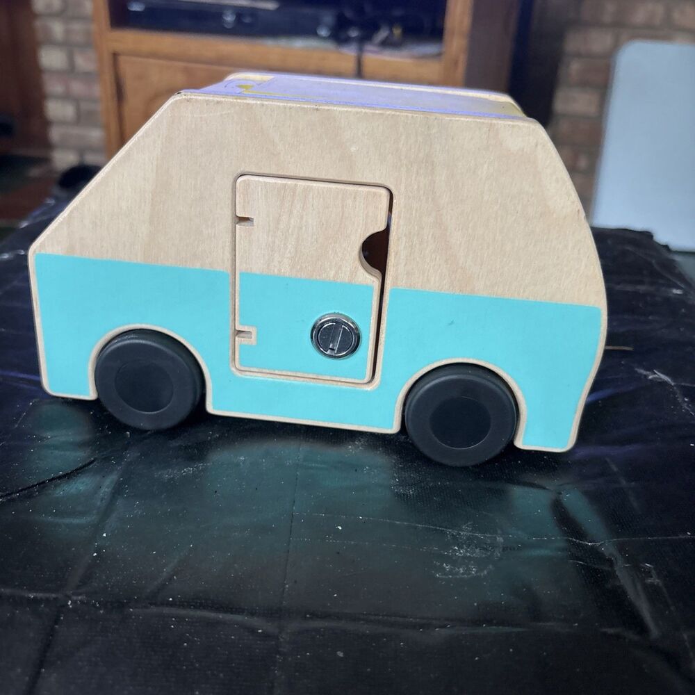 Lovevery Wooden Montessori Free Spirit Pop Up Camper Toy No Figures
